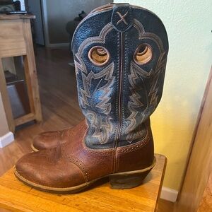 Twisted X men’s size 11D Western Boots.